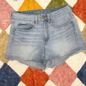 American Eagle Light Wash Stretch Denim Cutoff Shorts Size 8 Raw Hem Mid Rise